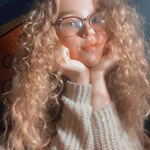 Meet your Posher, Alivia